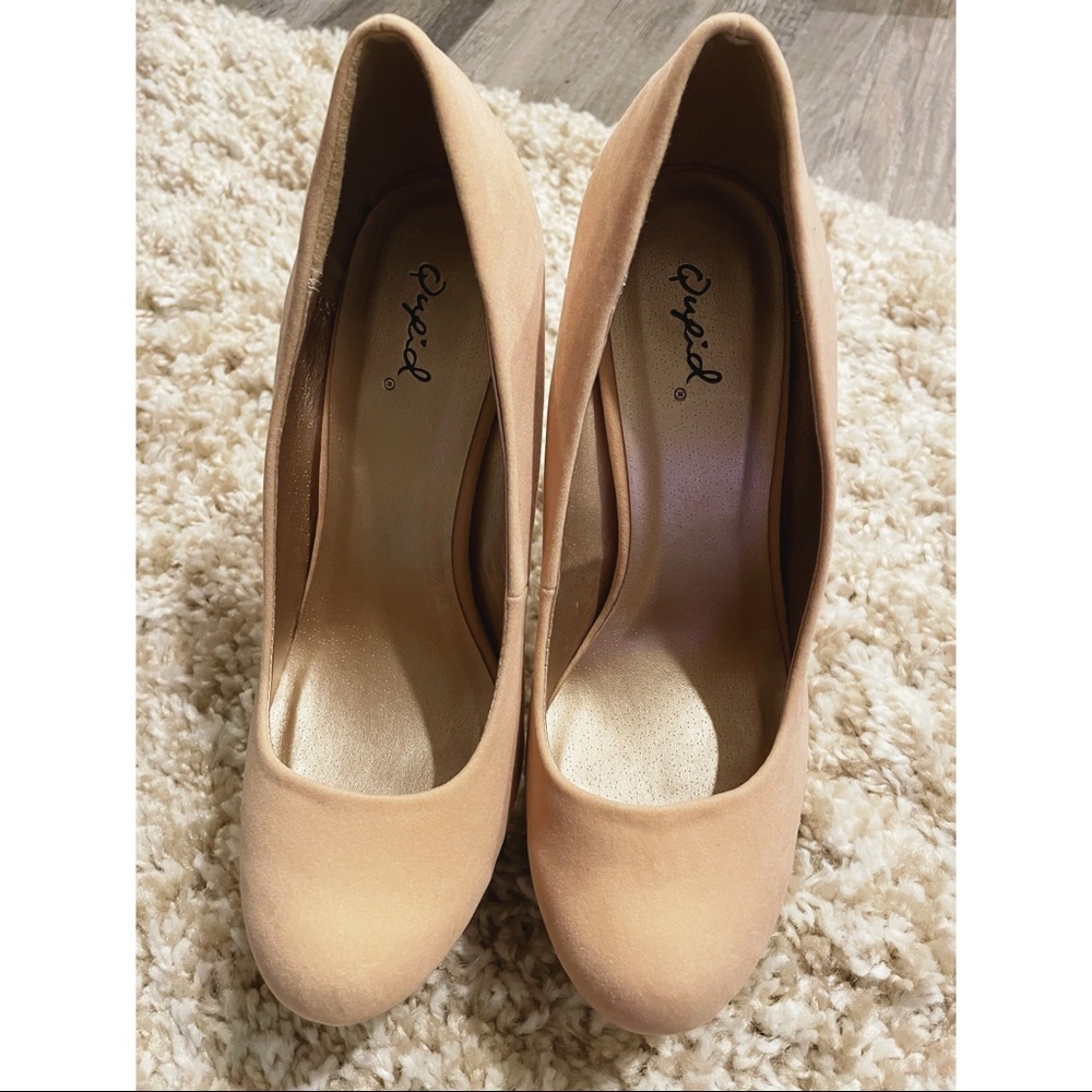 Qupid Nude Heels - Picture 2 of 4